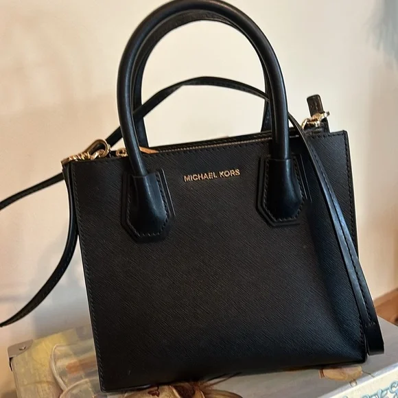 Michael Kors Purse Mercer Bag Leather Crossbody Black Medium - Picture 6 of 6